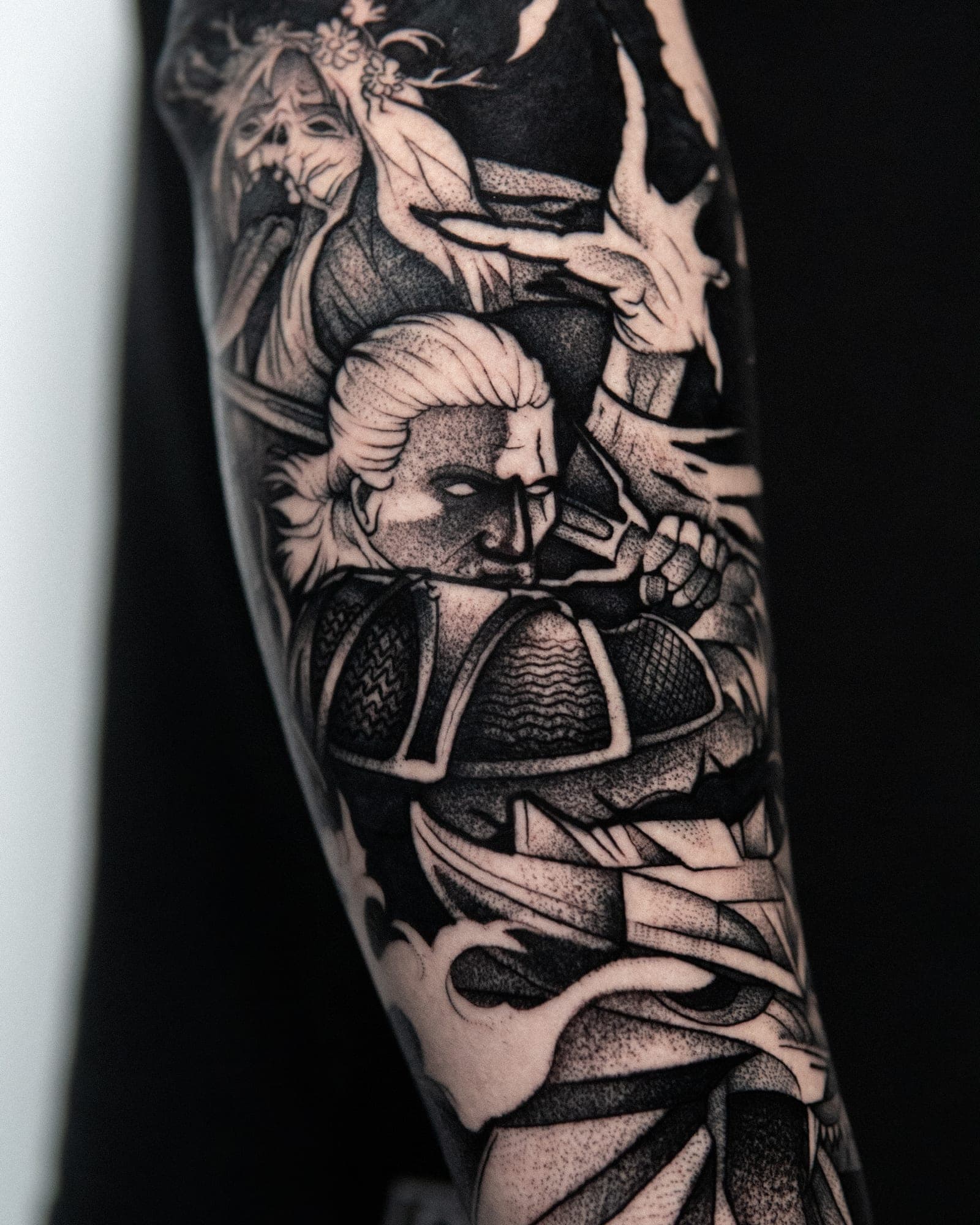 Wiedźmin z mieczem — rękaw graficzny black&grey